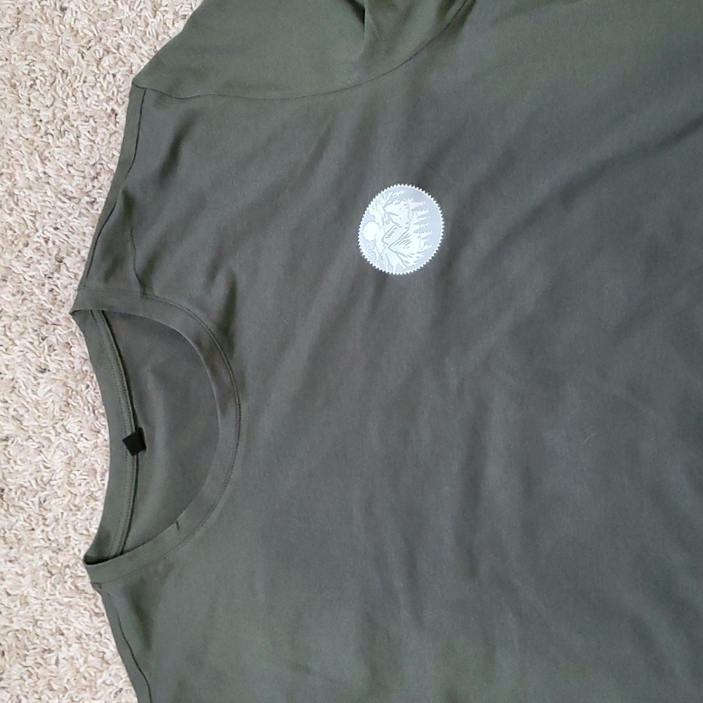 Men's tshirt new without tags